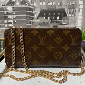 Authentic Louis Vuitton Monogram Zippy Wallet
